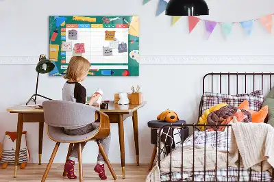 Beschreibbare Magnettafel mit Stundenplan