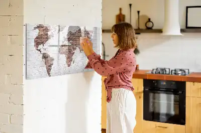 Beschreibbare Weltkarte auf Ziegeln