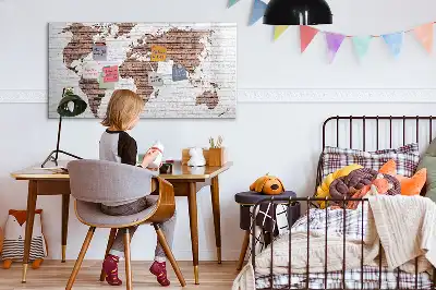 Beschreibbare Weltkarte auf Ziegeln