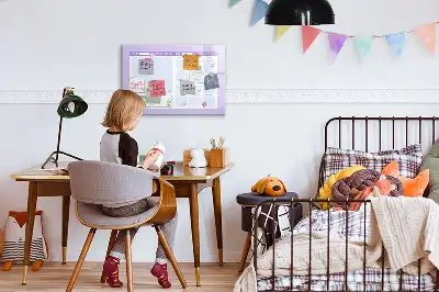 Beschreibbare Magnettafel als Jahresplaner in Rosa