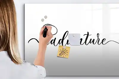 Beschreibbare Magnettafel mit Text Abenteuer-Design