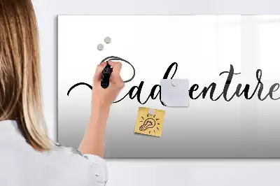 Beschreibbare Magnettafel mit Text Abenteuer-Design