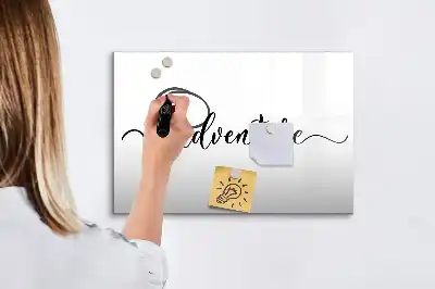 Beschreibbare Magnettafel mit Text Abenteuer-Design