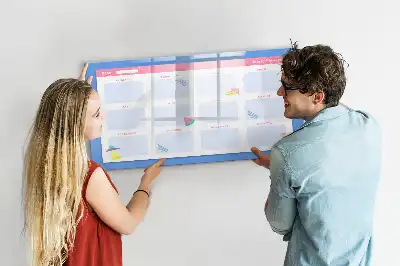 Schreib-Magnettafel als praktischer Monatsplaner