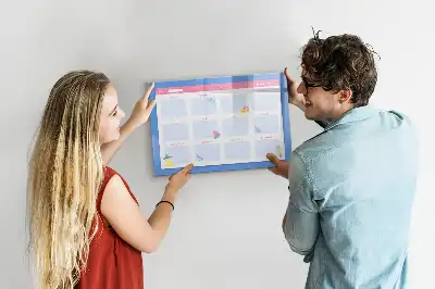 Schreib-Magnettafel als praktischer Monatsplaner