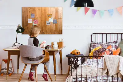 Beschreibbare Magnettafel aus Holz