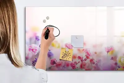 Beschreibbare Magnettafel mit Wiesenblumen-Motiv