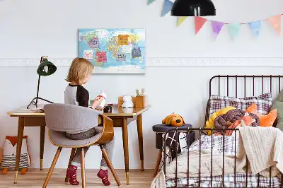 Politische Weltkarte mit magnetischer Schreiboberfläche
