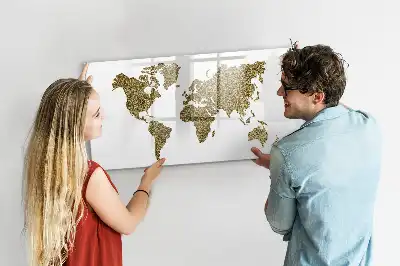 Schreib-Magnettafel in Form einer Weltkarte