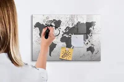 Beschreibbare Magnettafel mit Weltkarte auf Beton