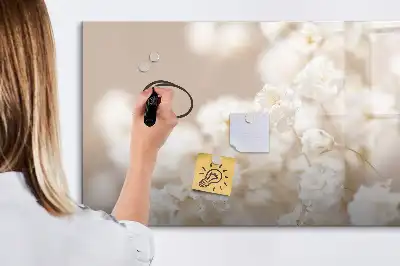 Schreib-Magnettafel mit Motiv kleine weiße Blumen