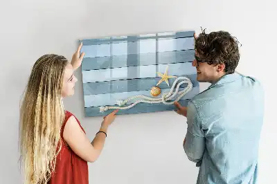 Beschreibbare Magnettafel mit Motiv Bretter mit Pflanzen und Muscheln