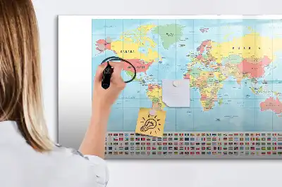 Geografische Weltkarte als beschreibbare Magnettafel