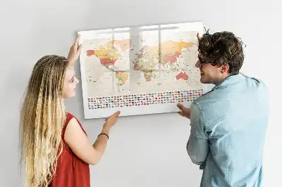 Magnetische Weltkarte als beschreibbare Magnettafel