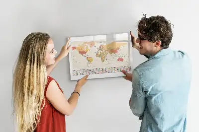 Magnetische Weltkarte als beschreibbare Magnettafel