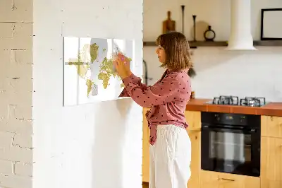 Beschreibbare Magnettafel in Form einer goldenen Weltkarte