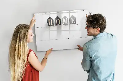 Beschreibbare Magnettafel mit dem Schriftzug Zuhause