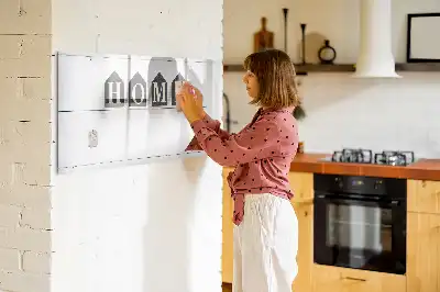 Beschreibbare Magnettafel mit dem Schriftzug Zuhause