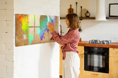 Beschreibbare Magnettafel in Form einer Regenbogen-Weltkarte