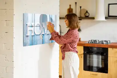 Beschreibbare Magnettafel im Design Text Zuhause