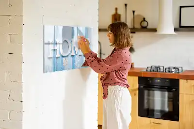 Beschreibbare Magnettafel im Design Text Zuhause