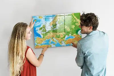 Geografische Weltkarte als beschreibbare Magnettafel