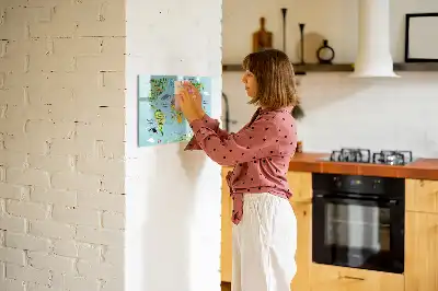 Beschreibbare Magnettafel mit Tier-Weltkarte