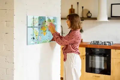 Beschreibbare Magnettafel mit Tier-Weltkarte