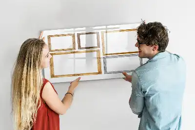 Beschreibbare Magnettafel mit goldenem Rahmen