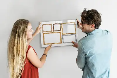 Beschreibbare Magnettafel mit goldenem Rahmen