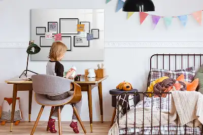 Magnetische Schreibtafel mit schwarzem Rahmen