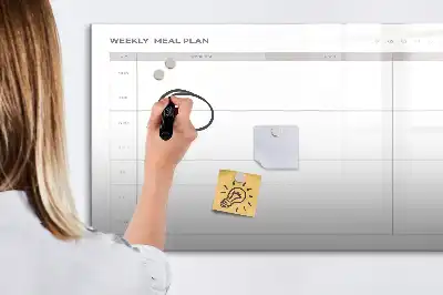 Schreib-Magnettafel in einfacher Menü-Ausführung