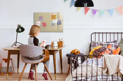 Beschreibbare Magnettafel in Beige