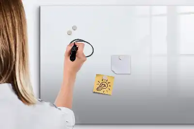 Beschreibbare Magnettafel in Off-White
