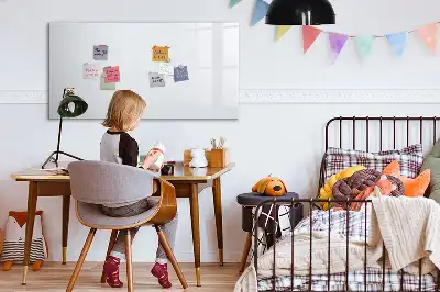 Beschreibbare Magnettafel in Off-White