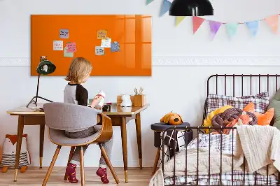 Schreib-Magnettafel in der Farbe Orange