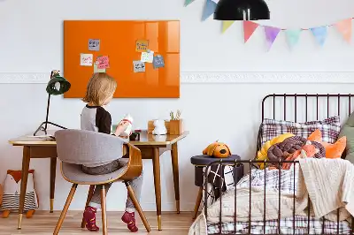 Schreib-Magnettafel in der Farbe Orange