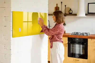Schreib-Magnettafel in Hellgelb