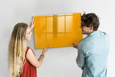 Beschreibbare Magnettafel in Goldgelb