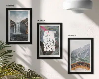 Bilderwand mit Wasserfall, Bergen, Naturlandschaft und Bootsfahrt