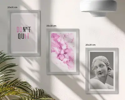 Bilderset mit Rahmen mit Abstraktion in Aquarell, inspirierendem Slogan und antiker Skulptur