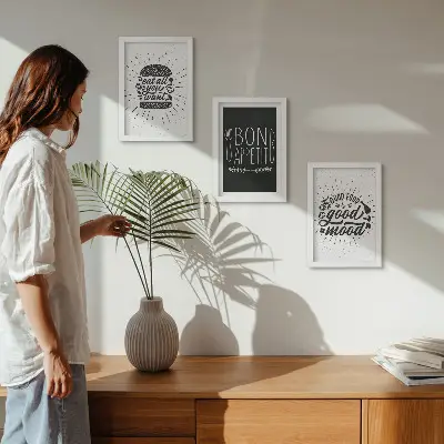 Bilderwand mit Grafiken und Slogans rund ums Thema Essen und Kulinarik