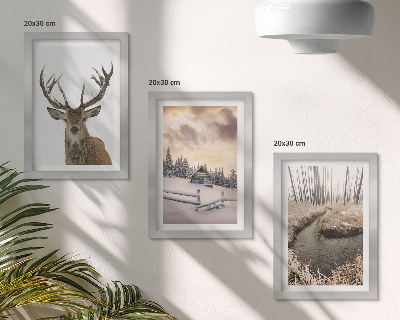 Bilderwand Winterlandschaft mit einer Hirschhütte und einem Bach
