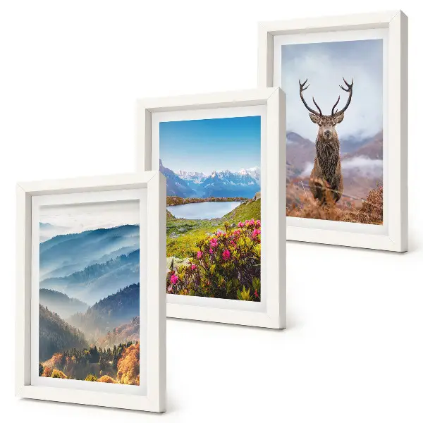 Fototapete Berglandschaft mit einem See und Hirschen in der Natur