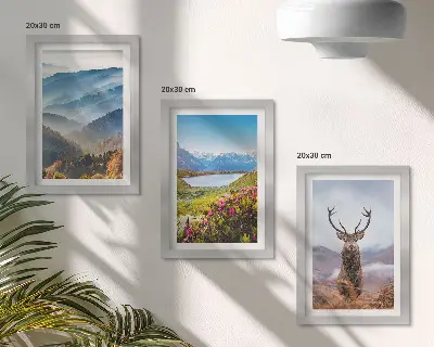 Fototapete Berglandschaft mit einem See und Hirschen in der Natur