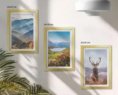 Fototapete Berglandschaft mit einem See und Hirschen in der Natur