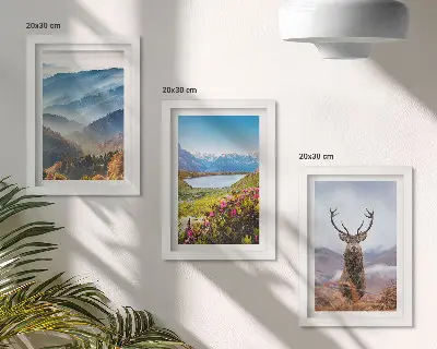 Fototapete Berglandschaft mit einem See und Hirschen in der Natur
