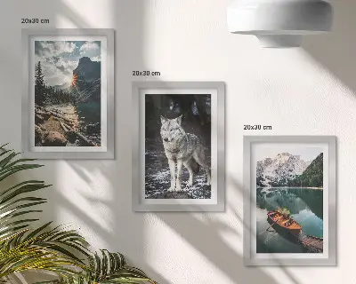 Fotowand mit Bergen, Seen und einem Wolf in natürlicher Umgebung