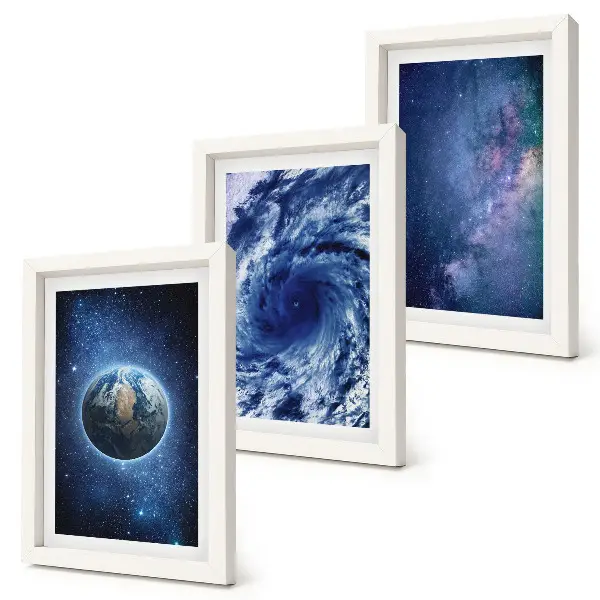 Bilderwand Erde im Weltraum mit Sturm und Sternengalaxie
