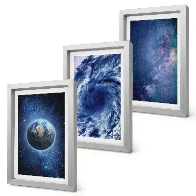 Bilderwand Erde im Weltraum mit Sturm und Sternengalaxie
